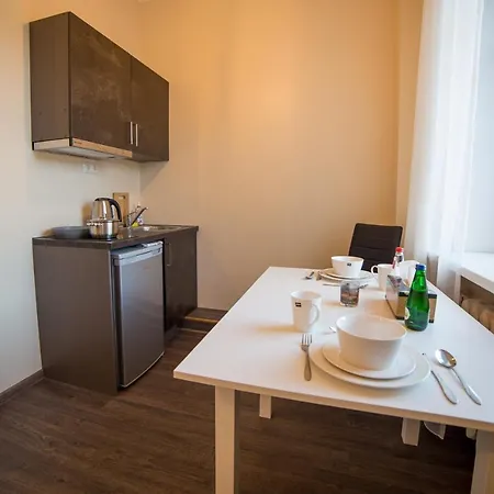 Enjoy Easy Living In Cozy Studio With Free Parking