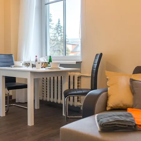 Enjoy Easy Living In Cozy Studio With Free Parking